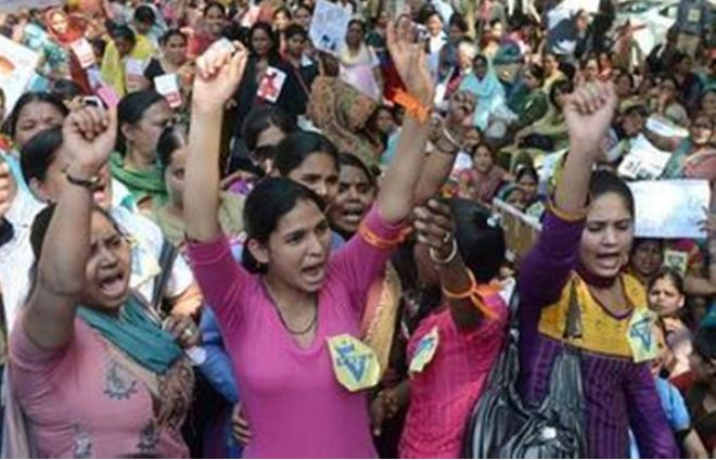 啄木鸟官方 以一种近乎固执的鸟官节奏海报