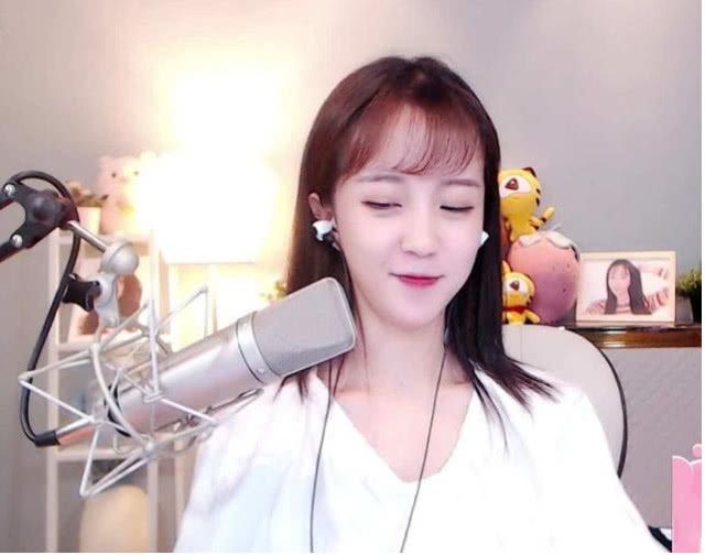 五一吃瓜网观看 聚合、吃瓜适合深度阅读海报