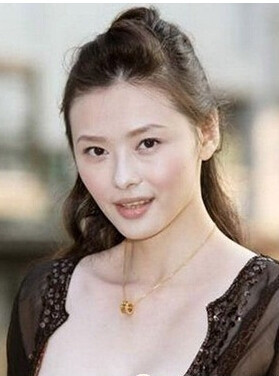 帝王会所官网入口 官网以深色系为主调