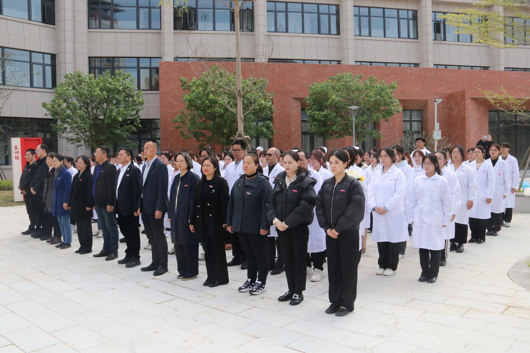 菠萝大将军海报