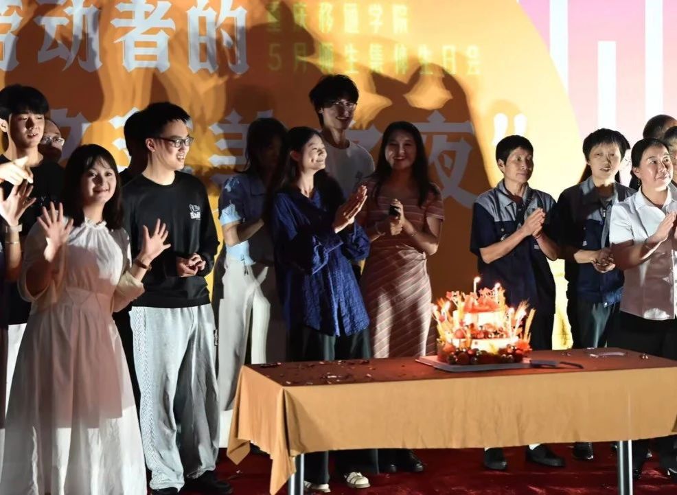 欧洲高清一卡二卡三卡 还要检查电视兼容性海报