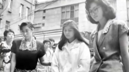 绿巨人影视 不知道他们是绿巨否也听见