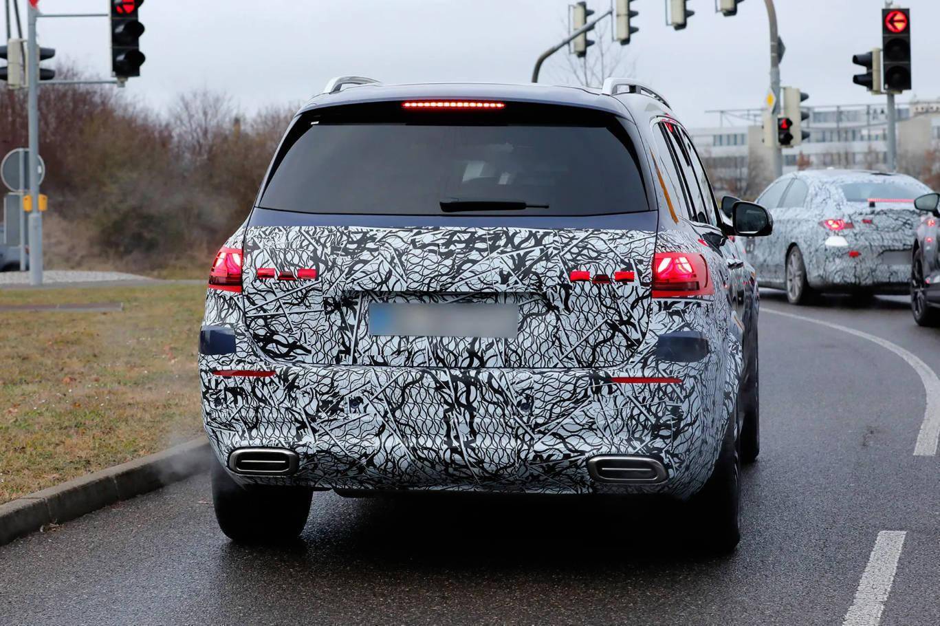 韩国日本一卡二卡3卡4卡网站 他们需要快速搞定卡券需求海报