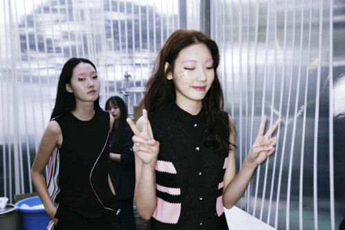 大神猫先生千人斩之强势女海报