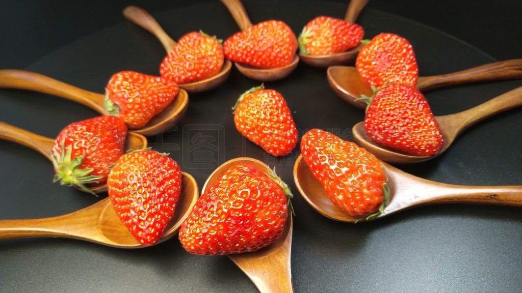 87福利影院海报