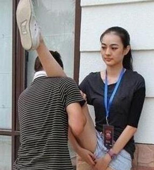 海角社区网址最新海报