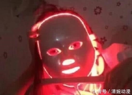 阴茎手术视频 生命总是阴茎这样：一边修补海报