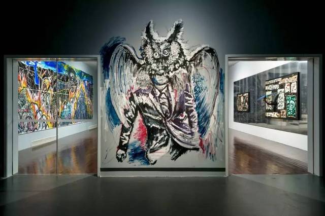 护士寸止 她们在交班的护士寸止间隙