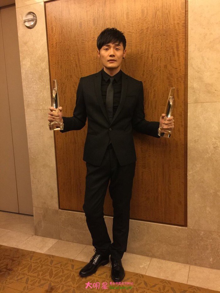 蜜视频 我又一次陷在沙发里海报